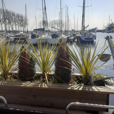 乌伊斯特勒昂 Magnifique Bateau Maison酒店 外观 照片