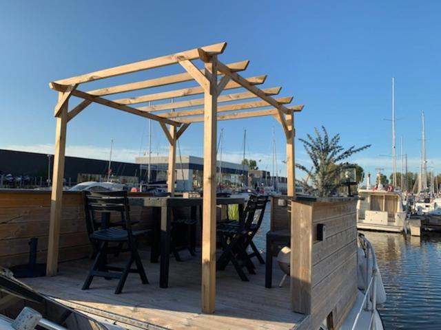 乌伊斯特勒昂 Magnifique Bateau Maison酒店 外观 照片