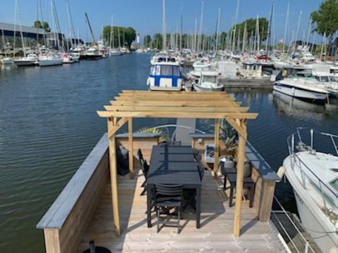 乌伊斯特勒昂 Magnifique Bateau Maison酒店 外观 照片
